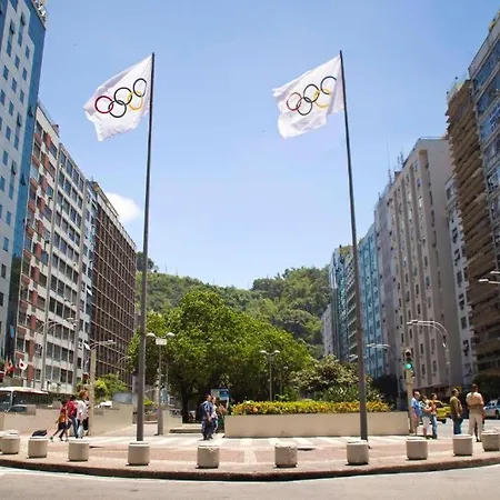 Studio completo ENTRADA pela PRAIA DE COPACABANA, com ar, wifi, netflix, até 4 pessoas, pauloangerami AA3806-2